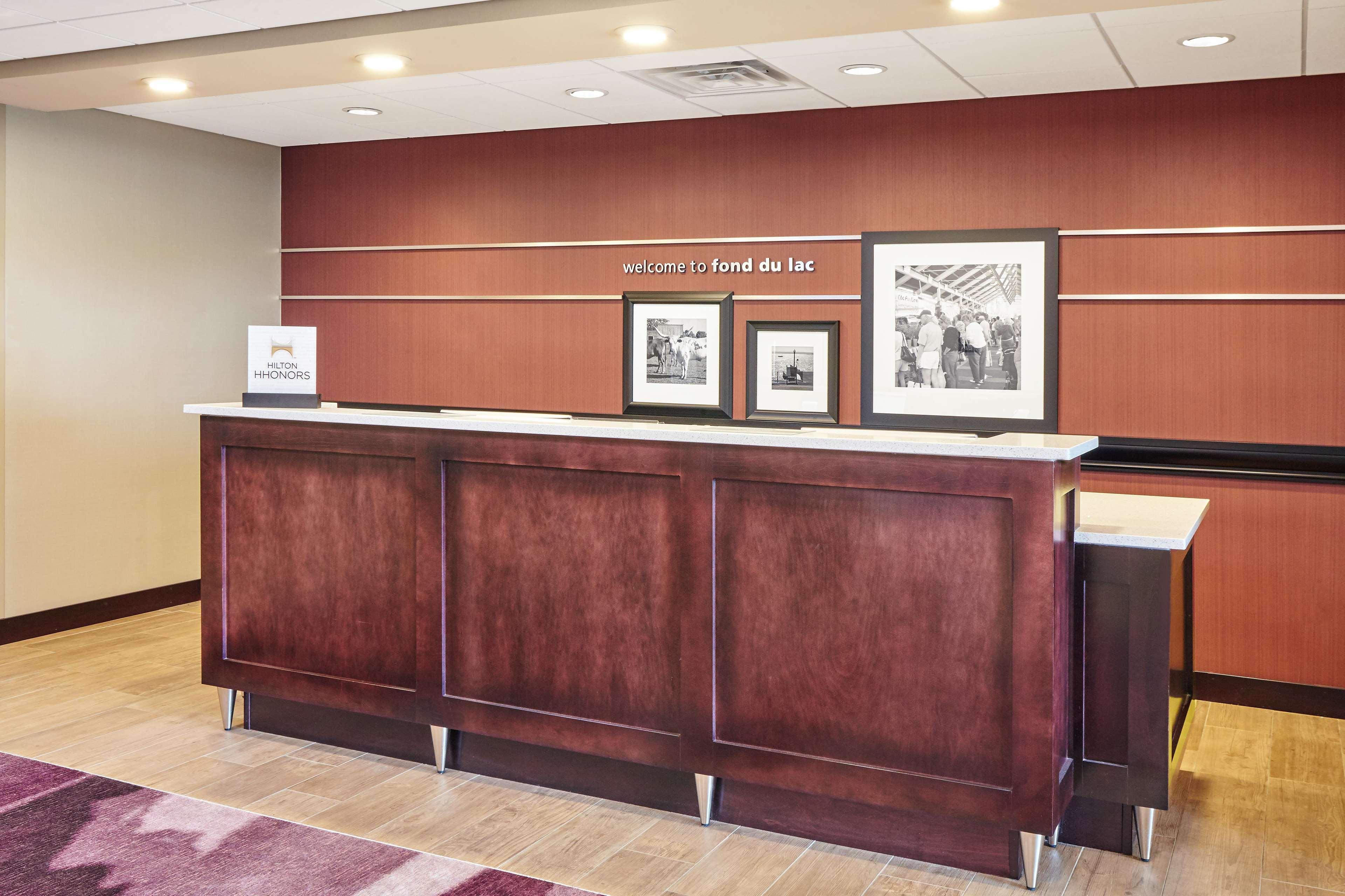 Hampton Inn Fond Du Lac Zewnętrze zdjęcie